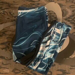 NWOT 2x Fabletics brand leggings